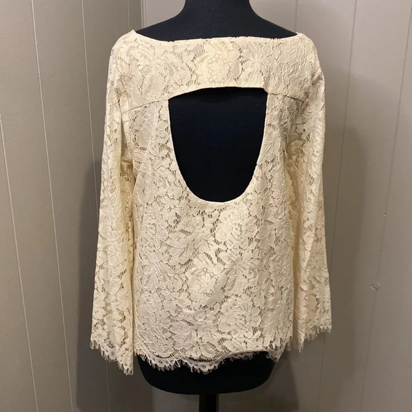 CHASER Medium Metallic Ivory Lace Open Back Bell Sleeve Lined Blouse Top - Picture 8 of 10